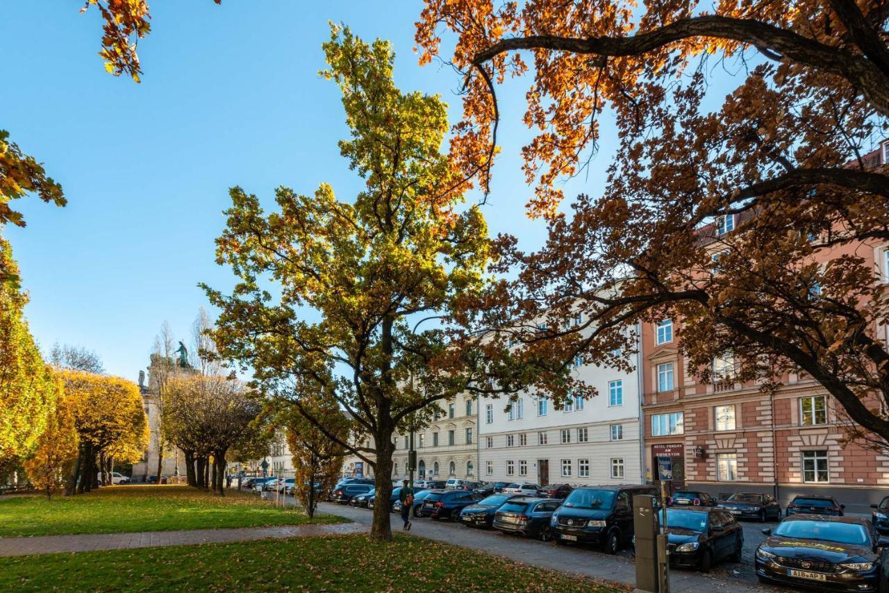Hotel-Pension Am Siegestor Мюнхен Екстериор снимка